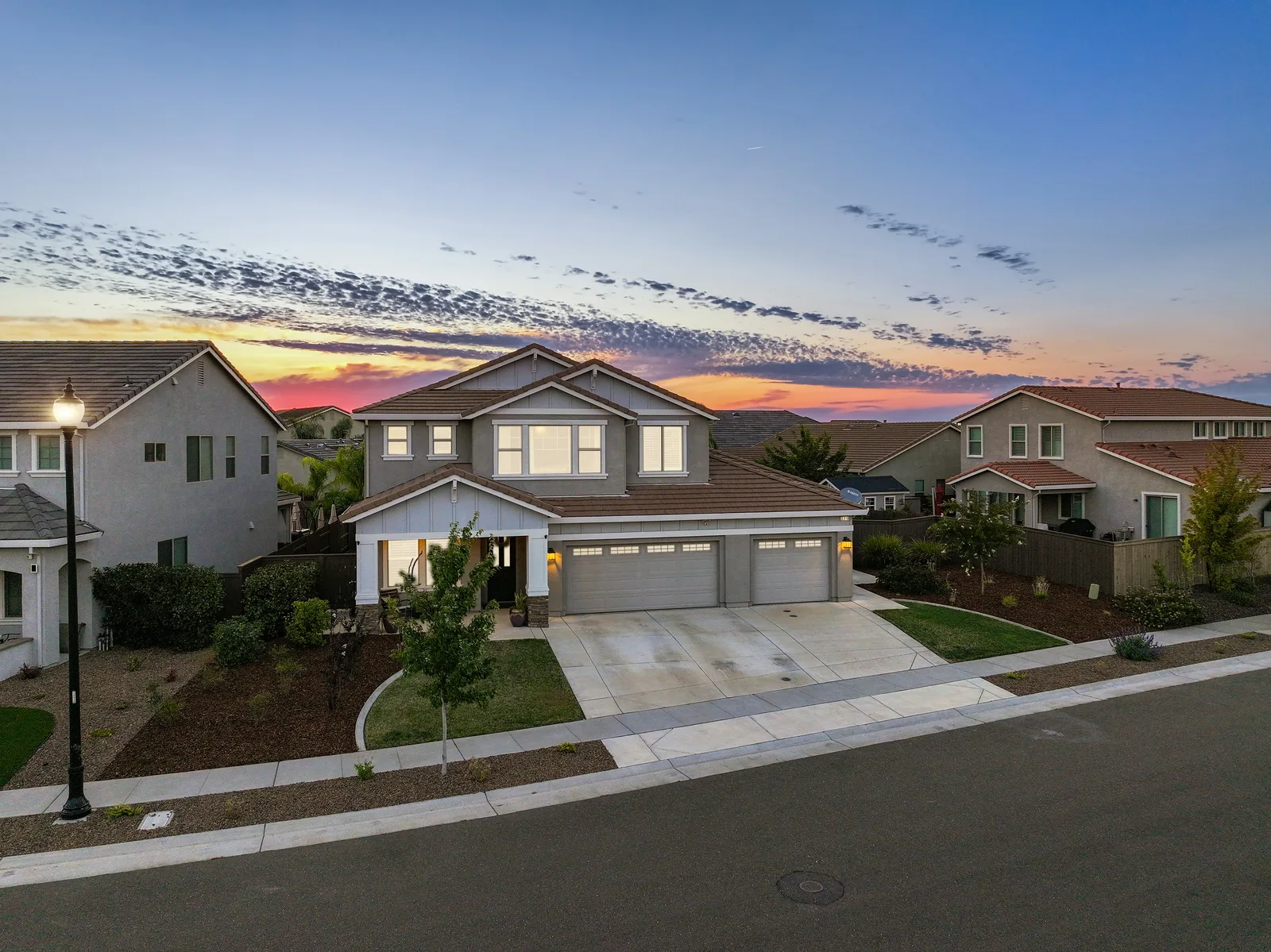 Twilight real estate photograph in West Roseville, CA